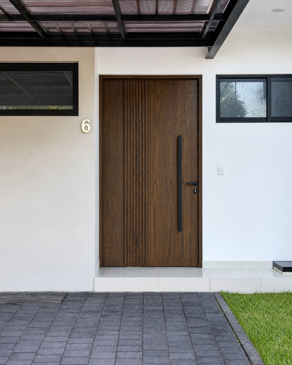 What to Look for in a High-Quality Custom Door